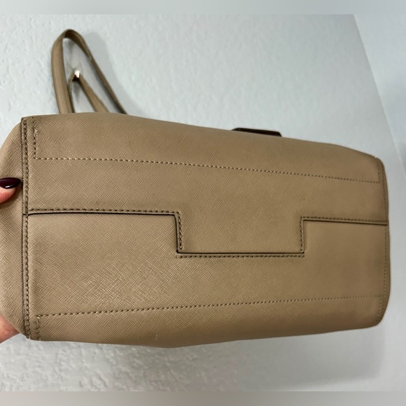 Tory Burch Robinson Tote Bag - (See Note re: Straps) - Picture 4 of 16